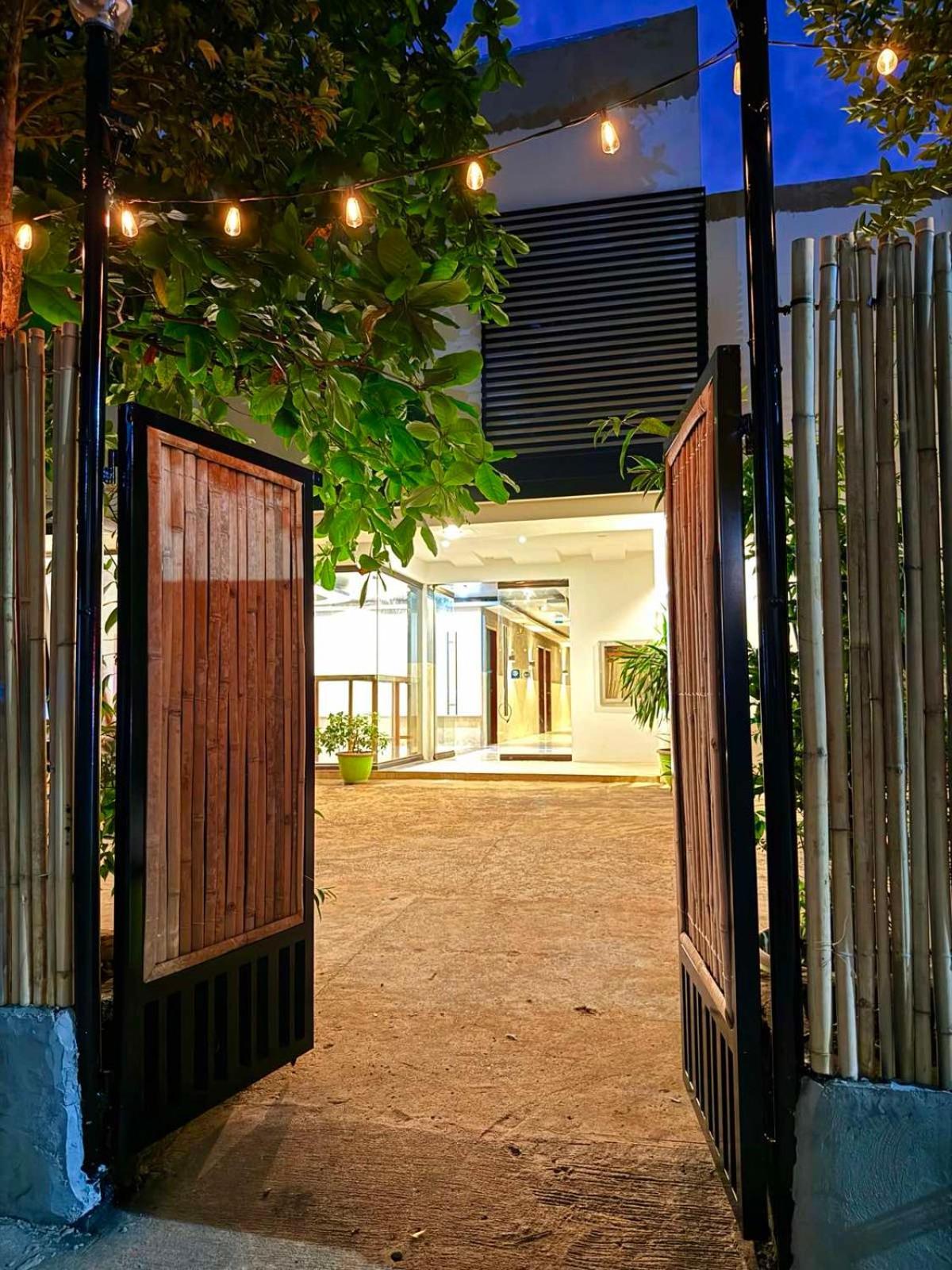 פורטו פרינססה Goofy Ants Hostel מראה חיצוני תמונה